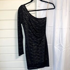 Black One-Shoulder